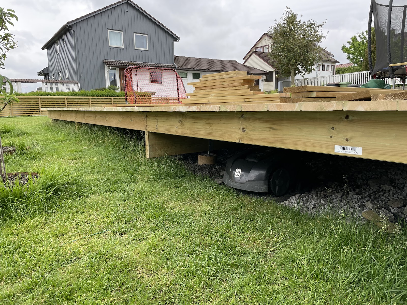 Haveprojekt med fokus på beklædning og trapper