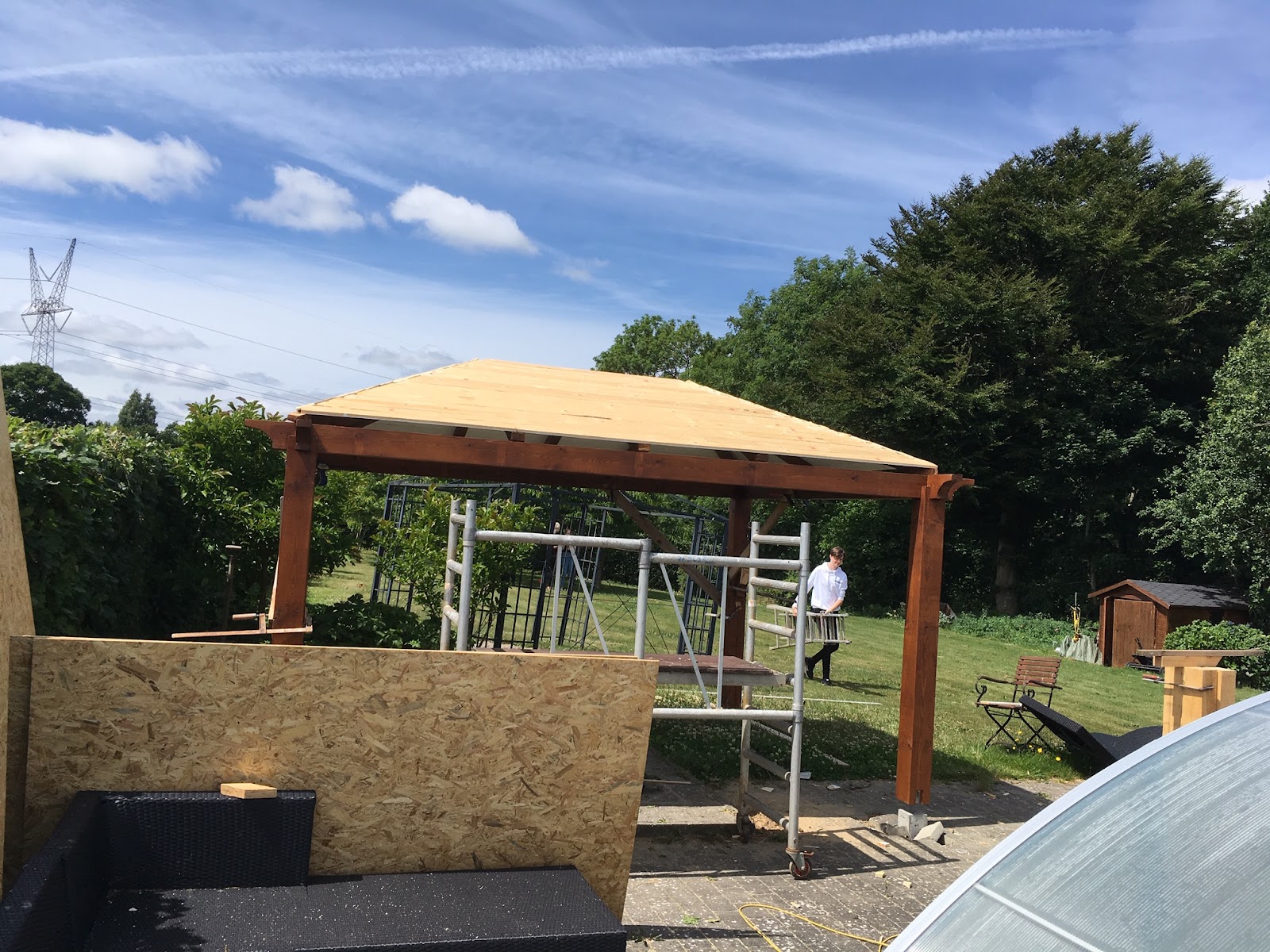 Pavillon til brolagt terrasse