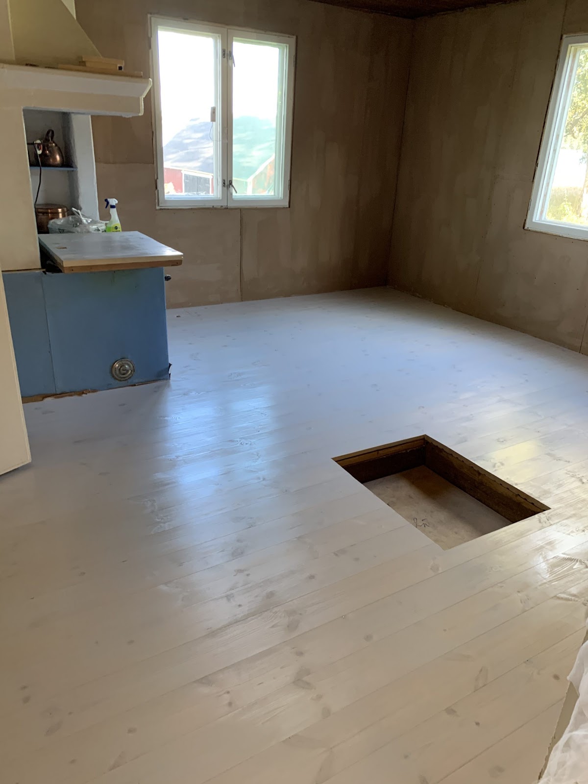 Nyt køkken i gammel hytte