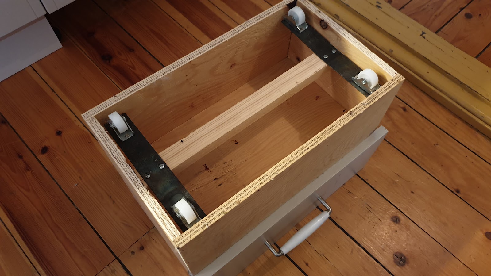 Skjult trappestige til køkkenet