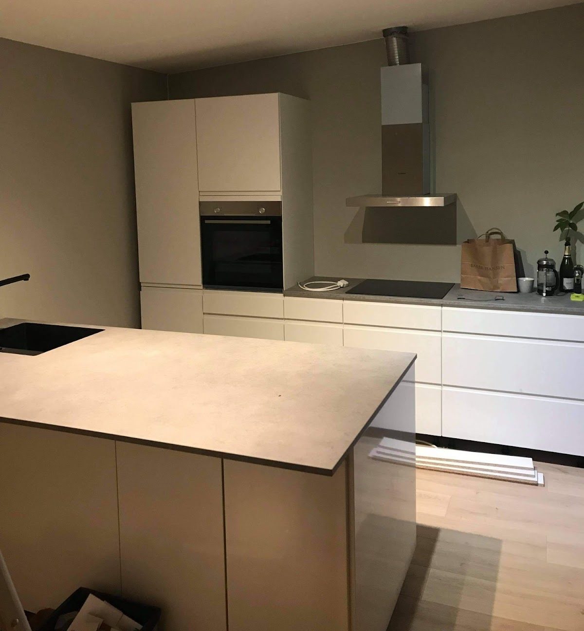 Nyt og større køkken