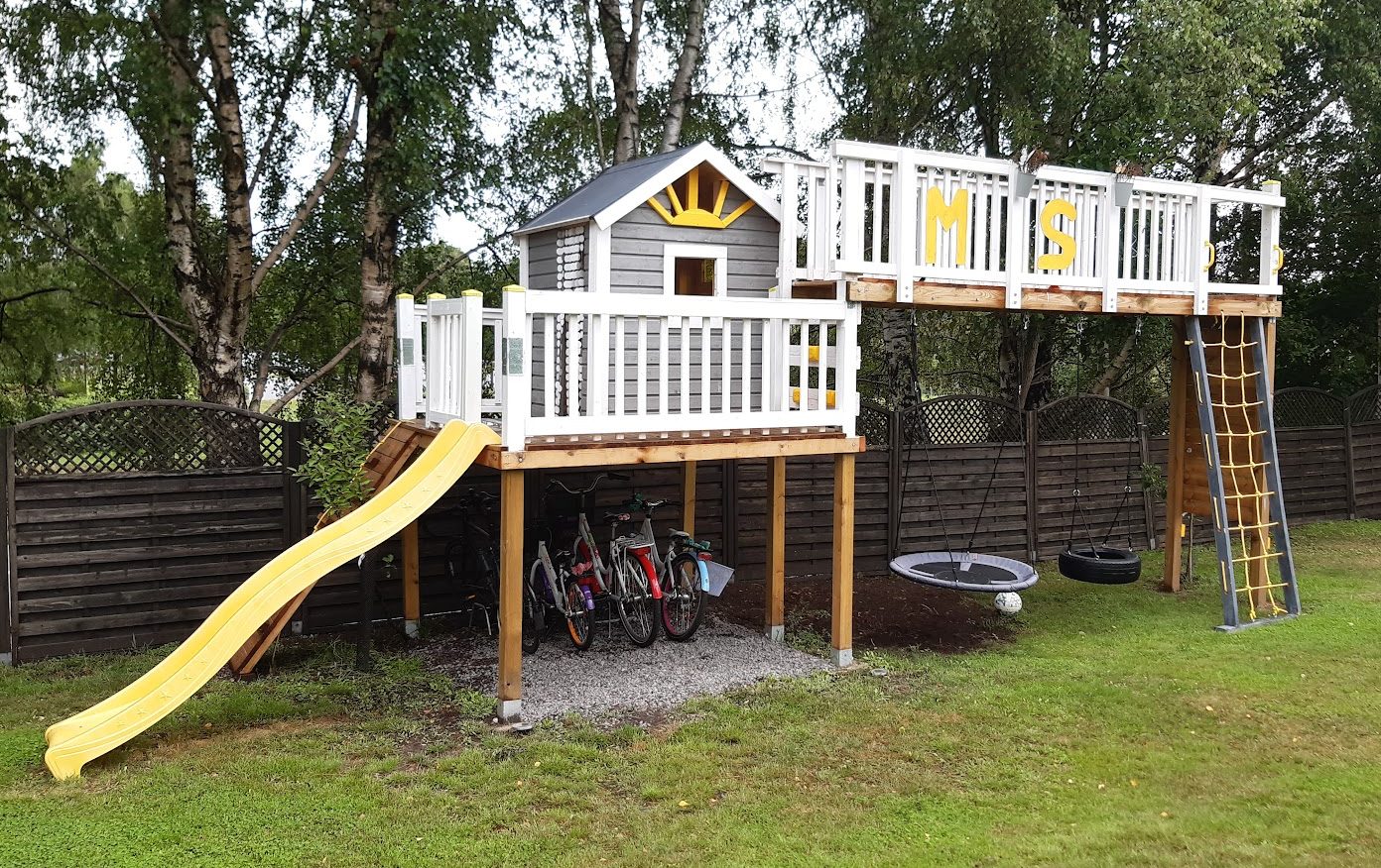 Legehus i førstesalshøjde