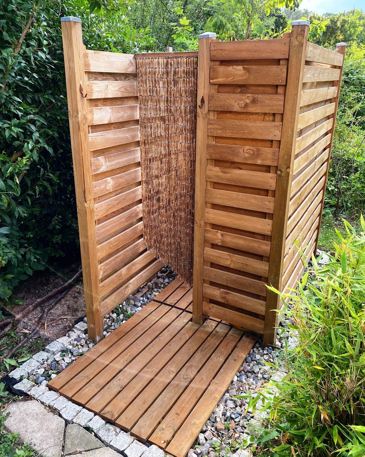 Udebruser med varmt vand i kolonihaven