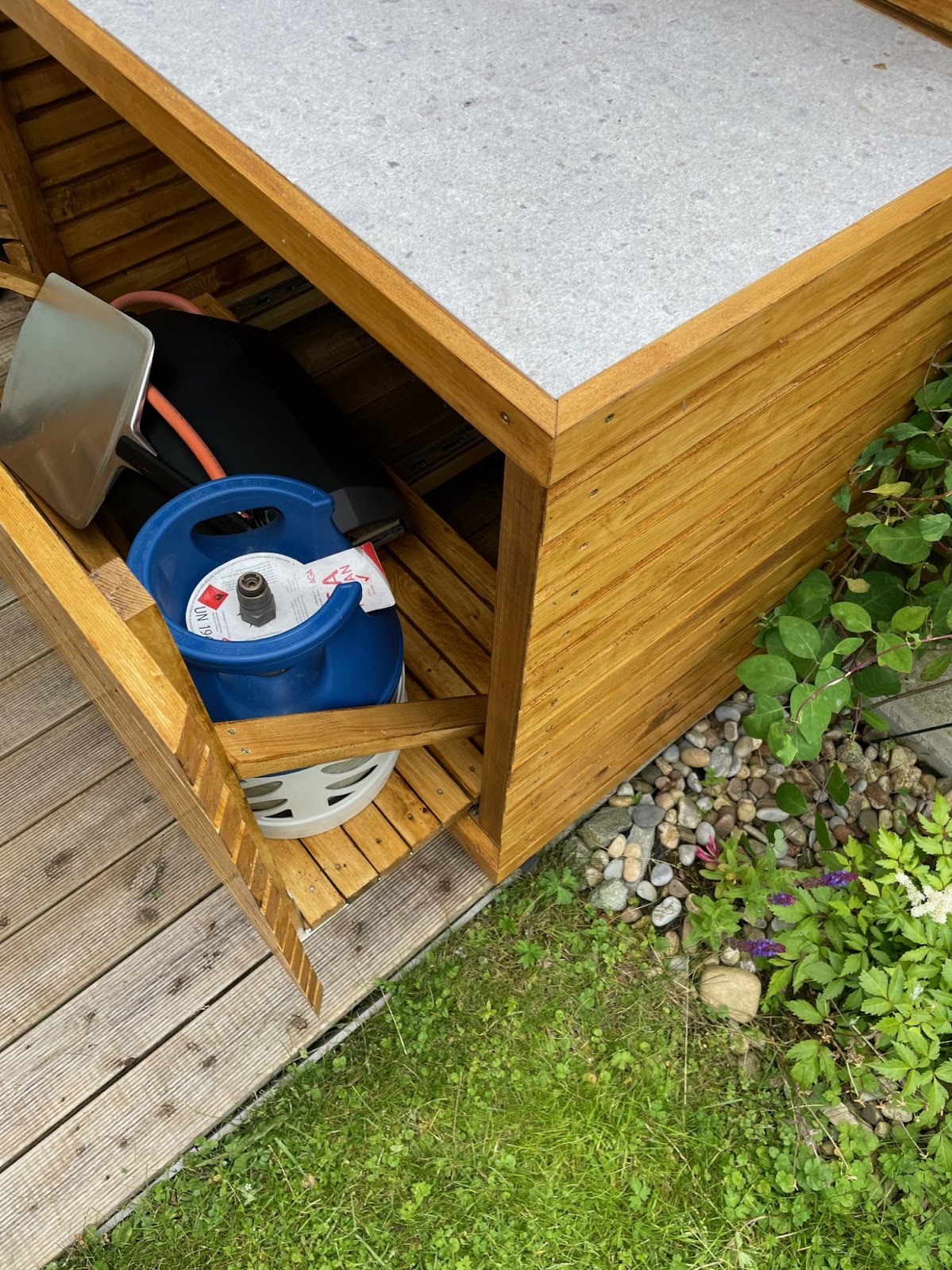 Arbejdsbord til grillen