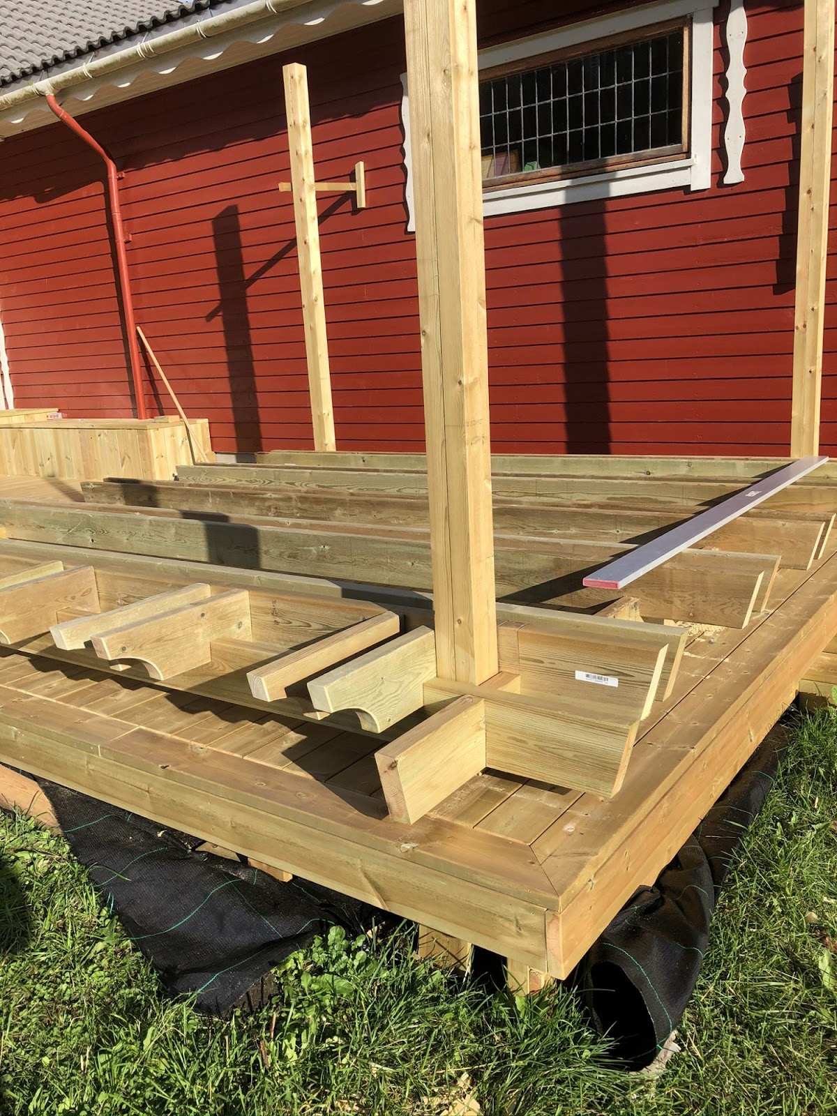 Terrasse med pergola