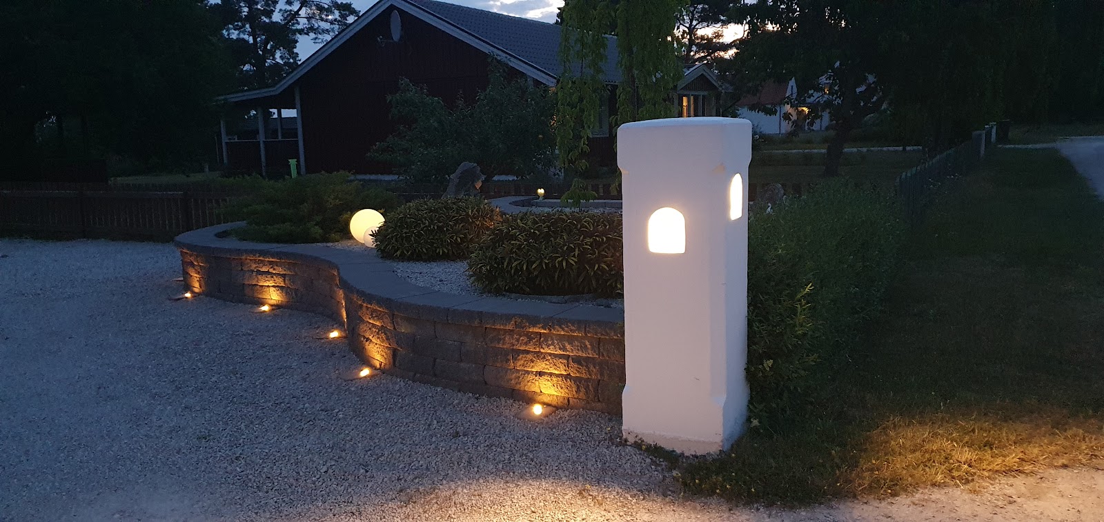 Indgangsstolper med indbygget belysning