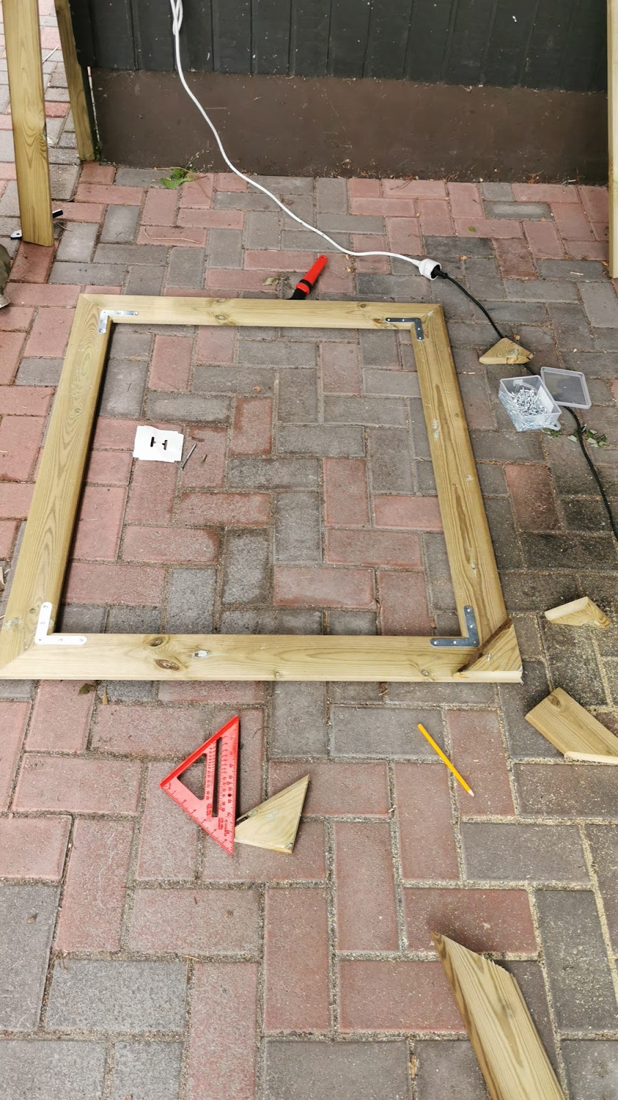 Flot låge til at holde hunden inde