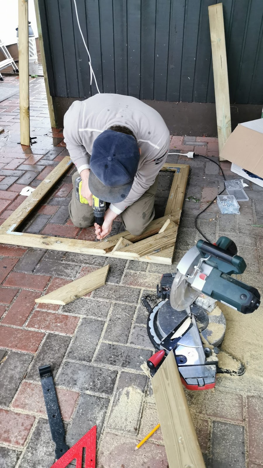 Flot låge til at holde hunden inde