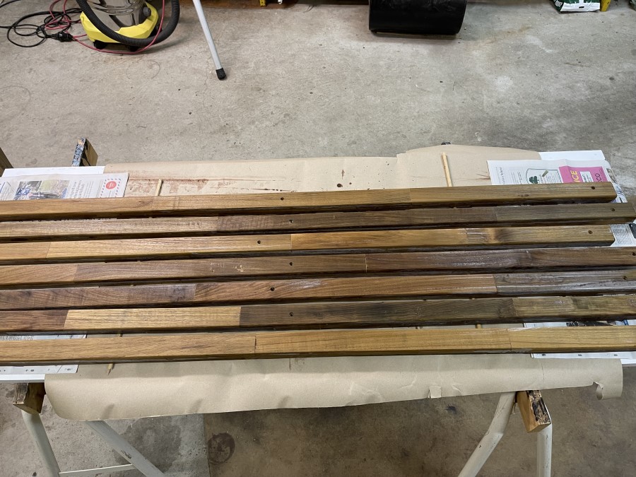 Engelsk parkbænk i teaktræ