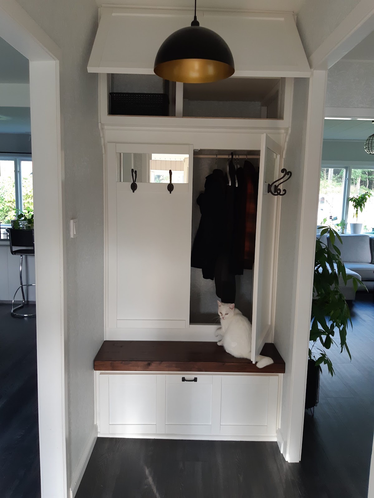 Skræddersyede hallmøbler