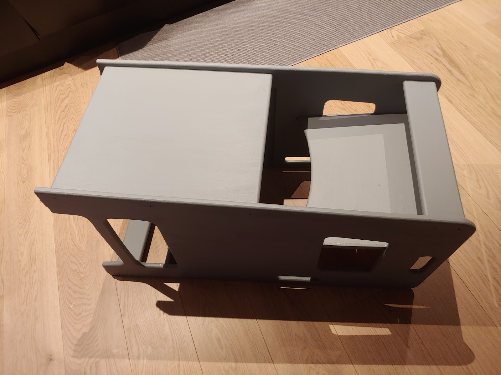 Køkkenhjælper til børnene