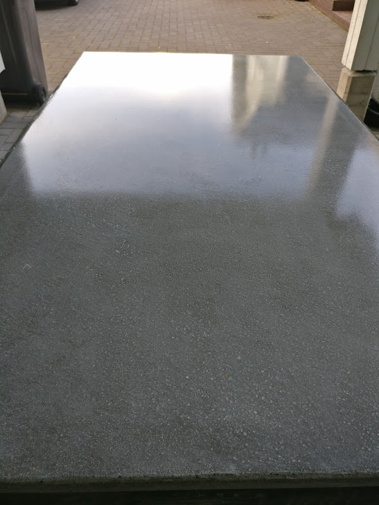 Betonbord til spisestuen