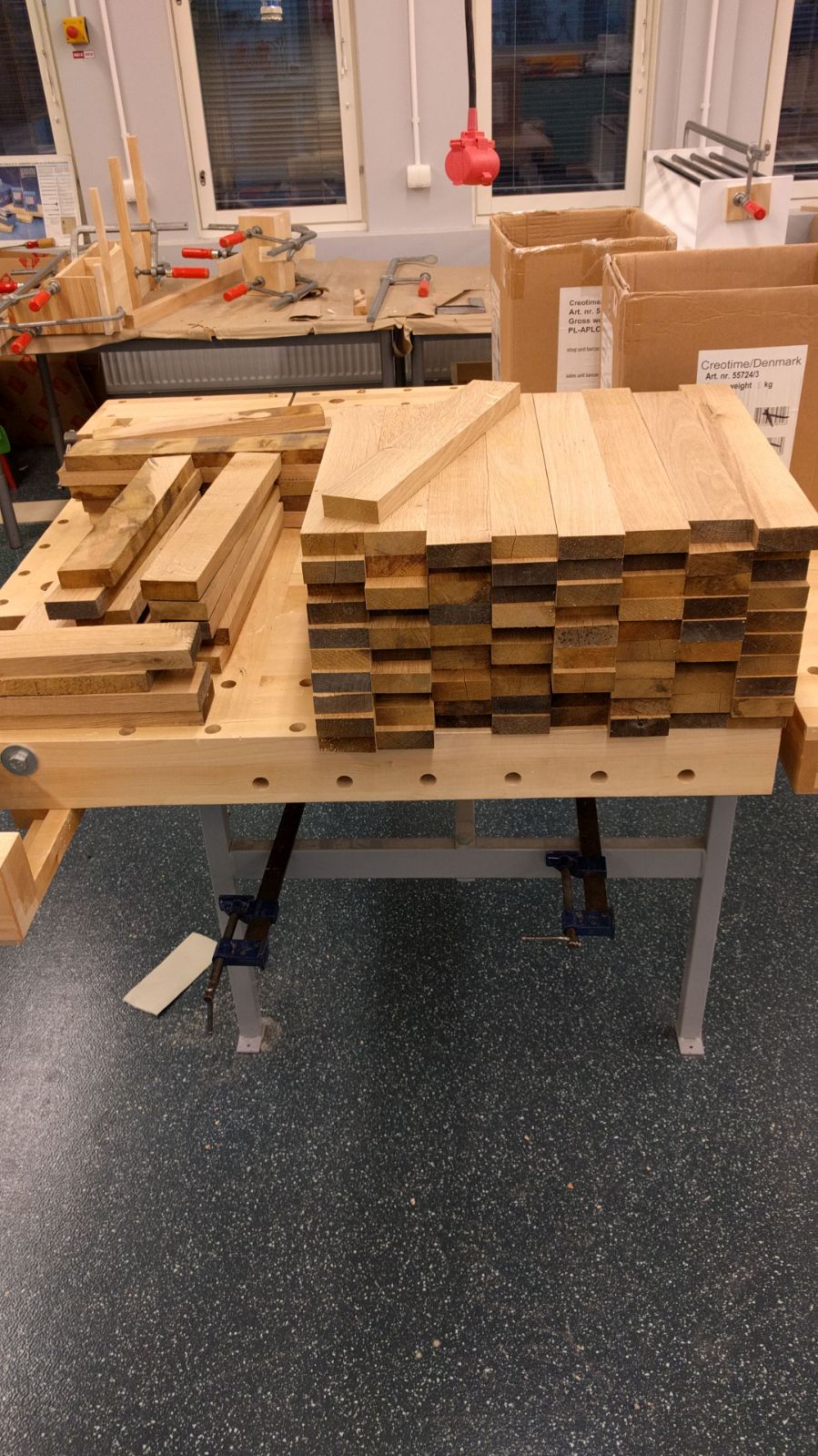 Spisebord med sildeben