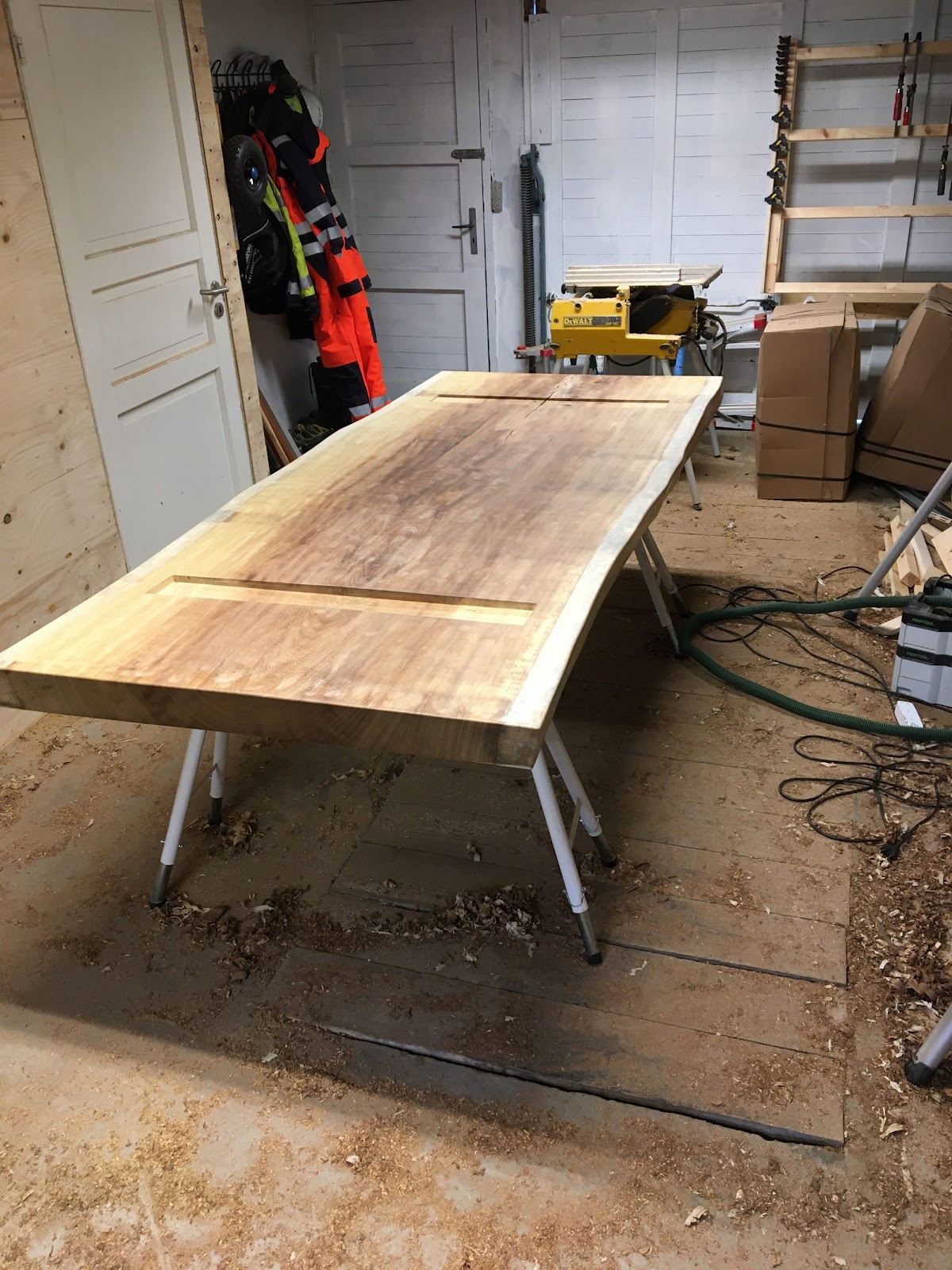 Plankebord af en 110 cm bred planke