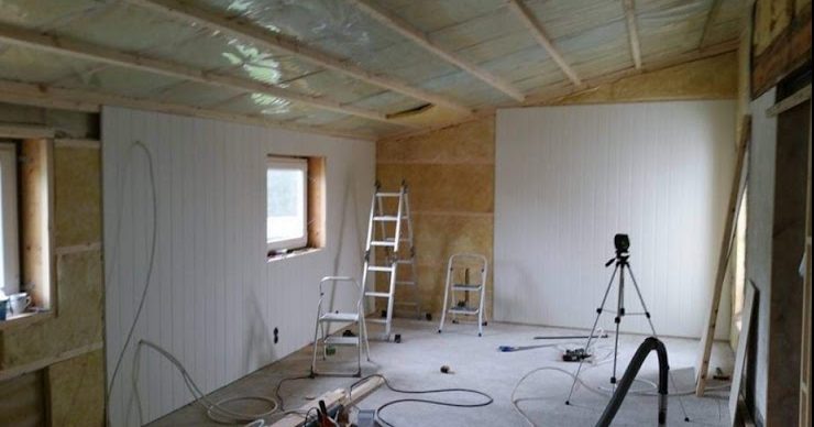 Tilbygning og overdækket indgang