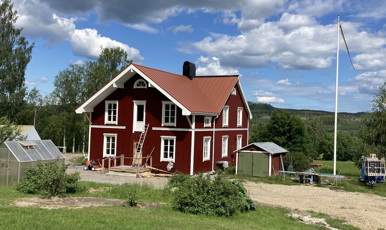 Udbygning af træhuset