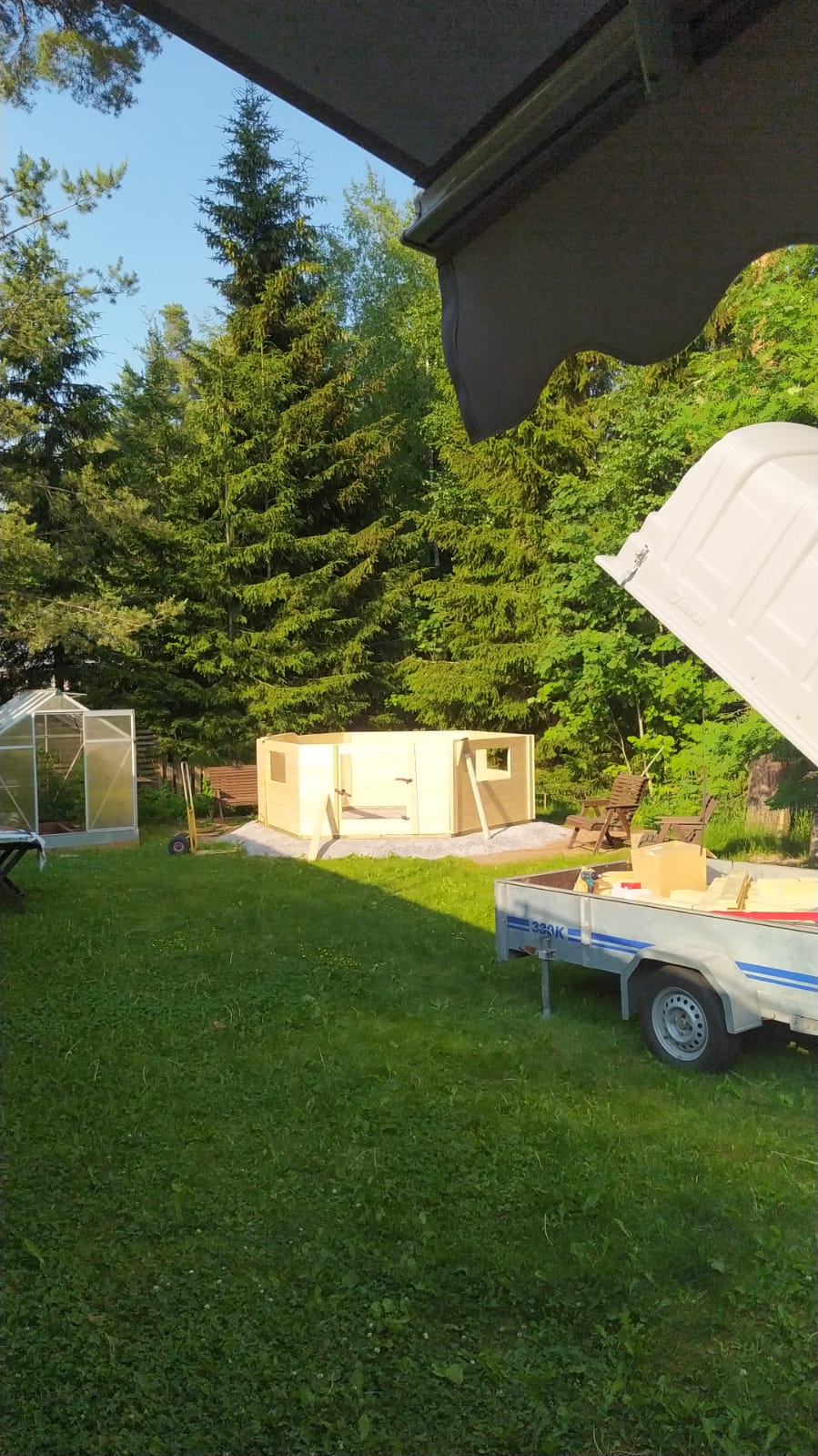 Grillhytte med pyramidetag