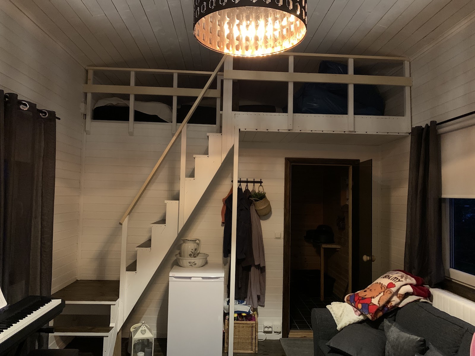 Hyggelig hytte på terrasse