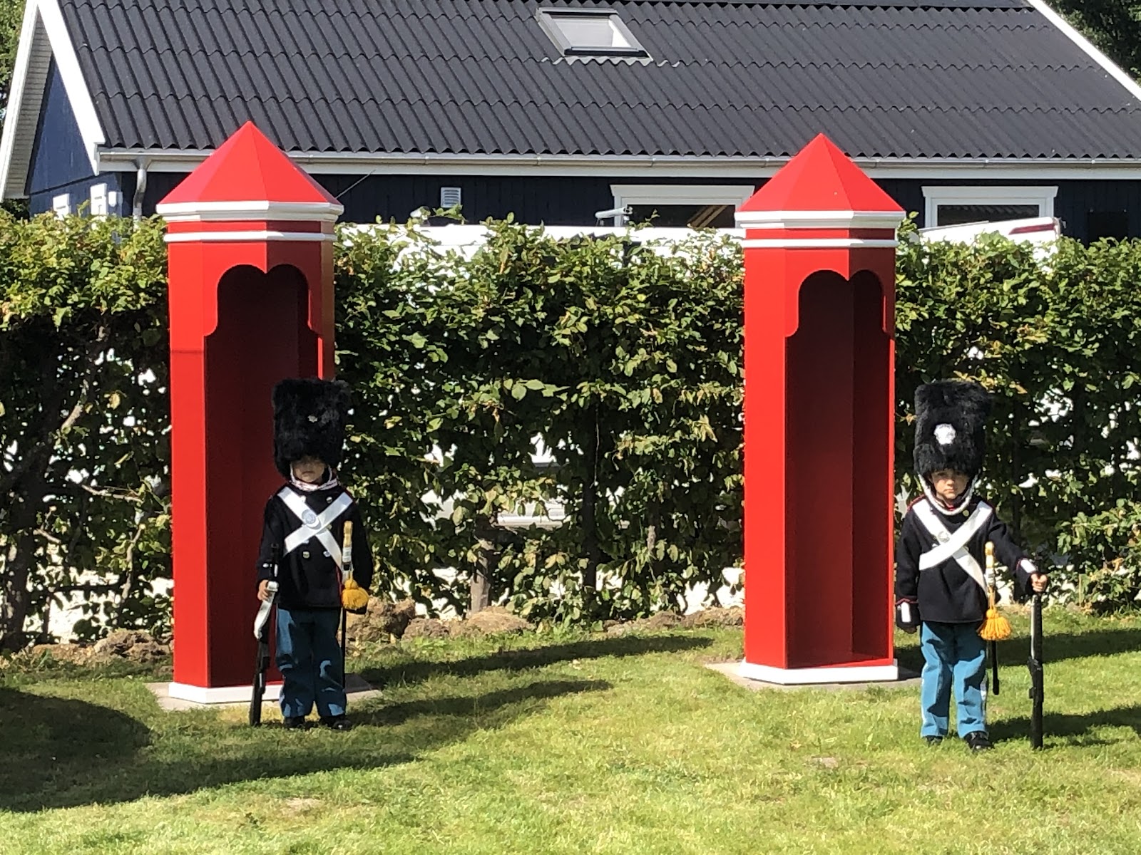 Skilderhuse til de små garder