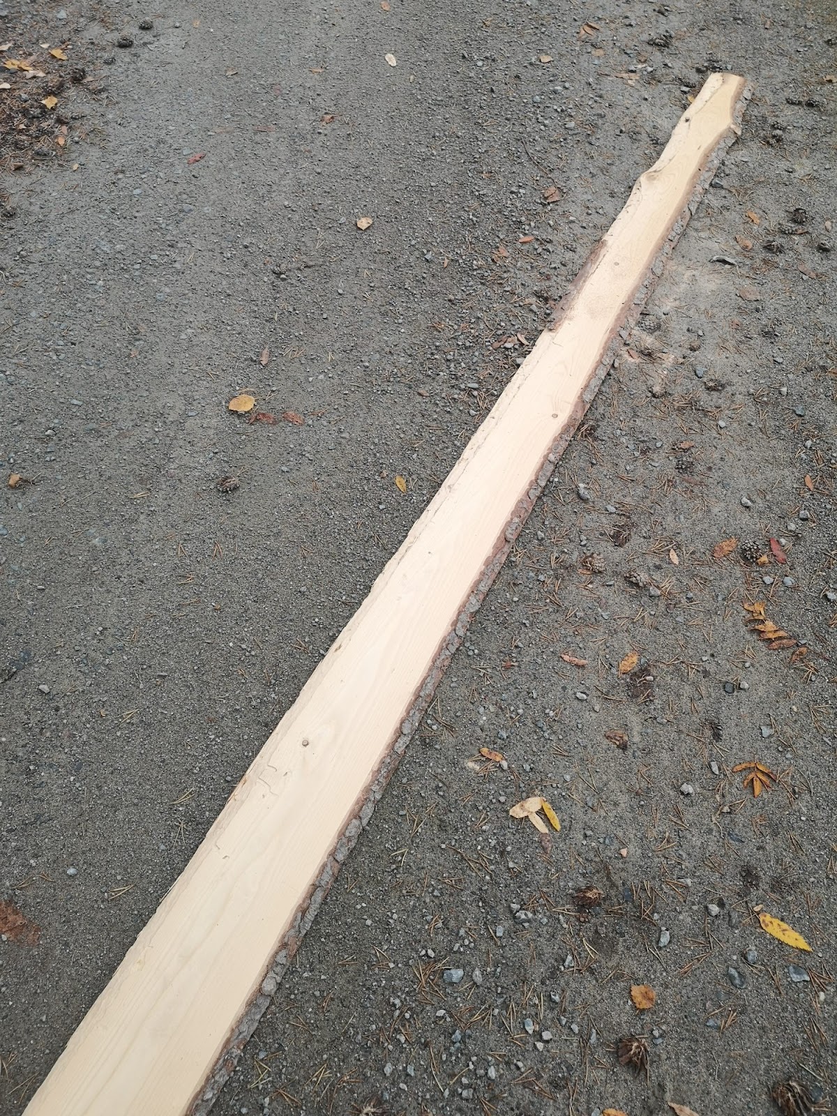 Brændeskur i hyttestil