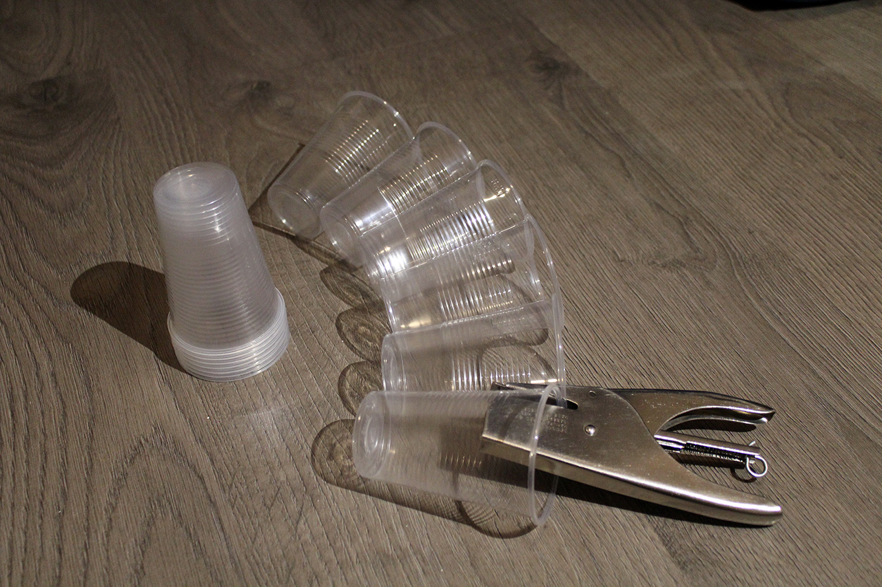 LED-lampe af plastik-krus