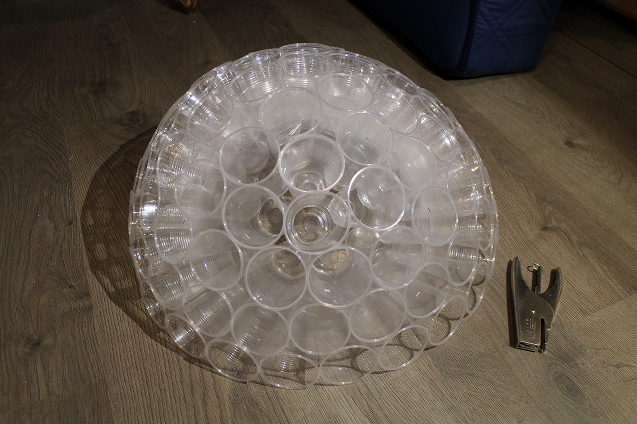 LED-lampe af plastik-krus