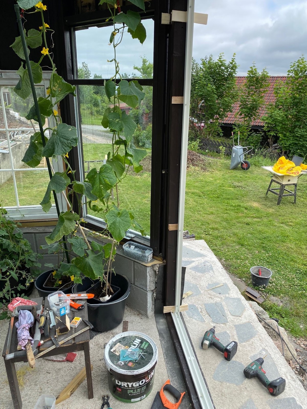 Orangeri af genbrugsmaterialer