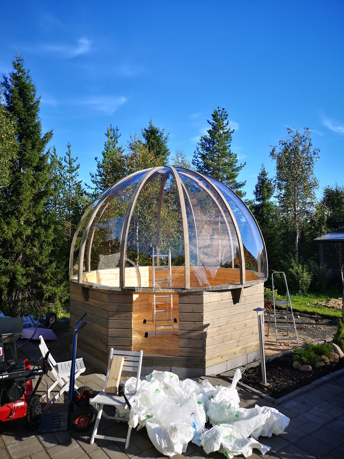 Smuk dome med udsigt til nordlys