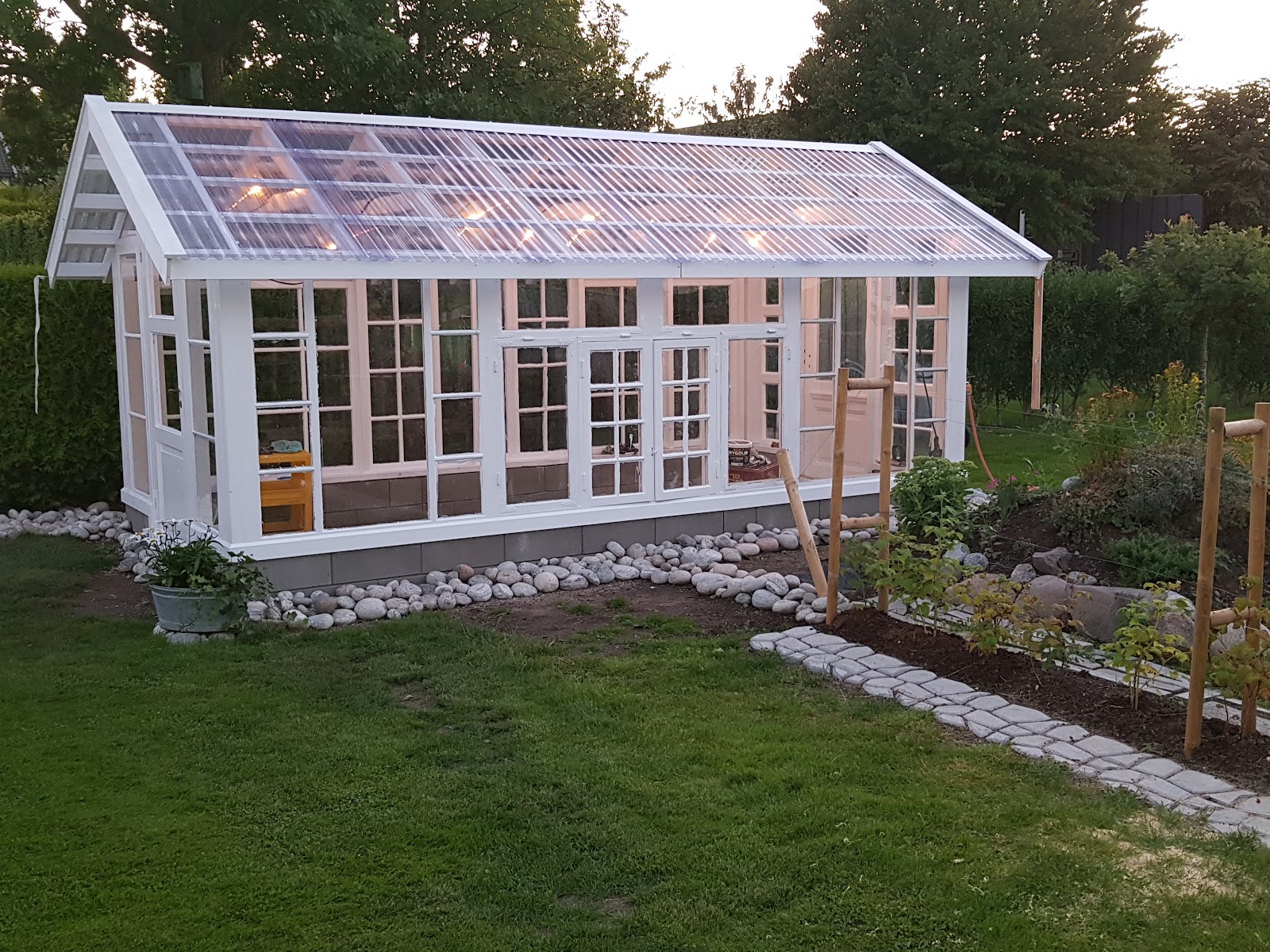 Orangeri af genbrugsmaterialer