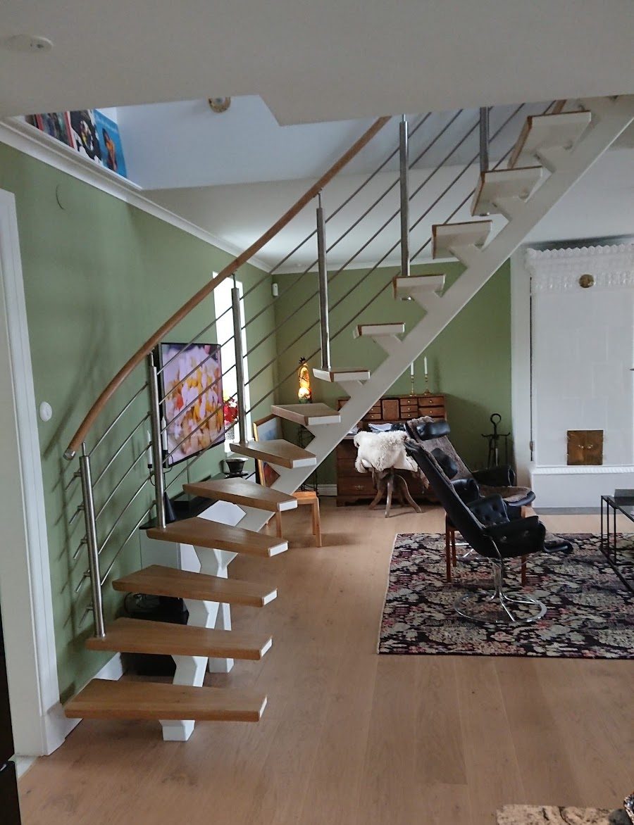 En trappe med gennemsigtighed og en flirt med havet