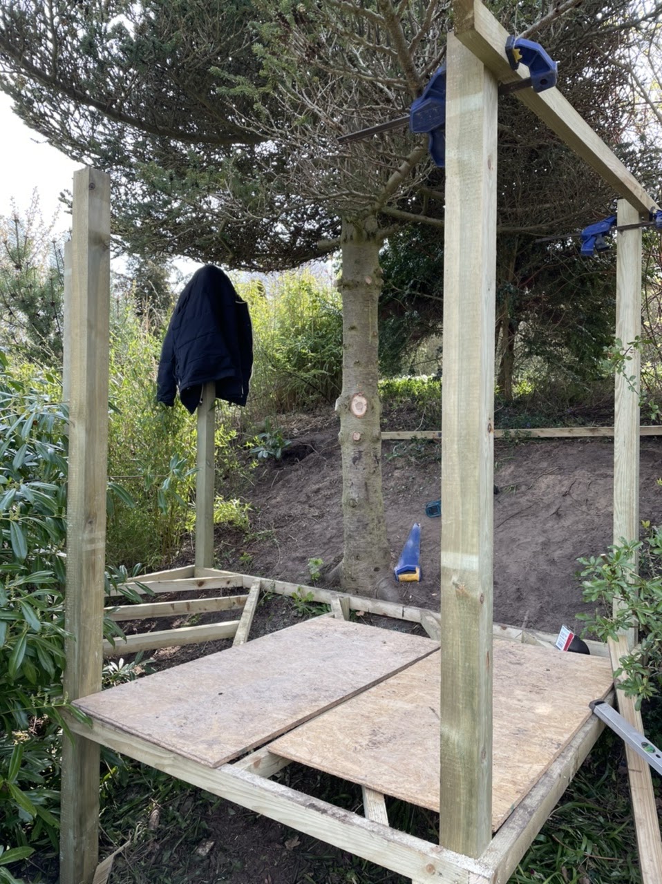 Victors træhule/shelter