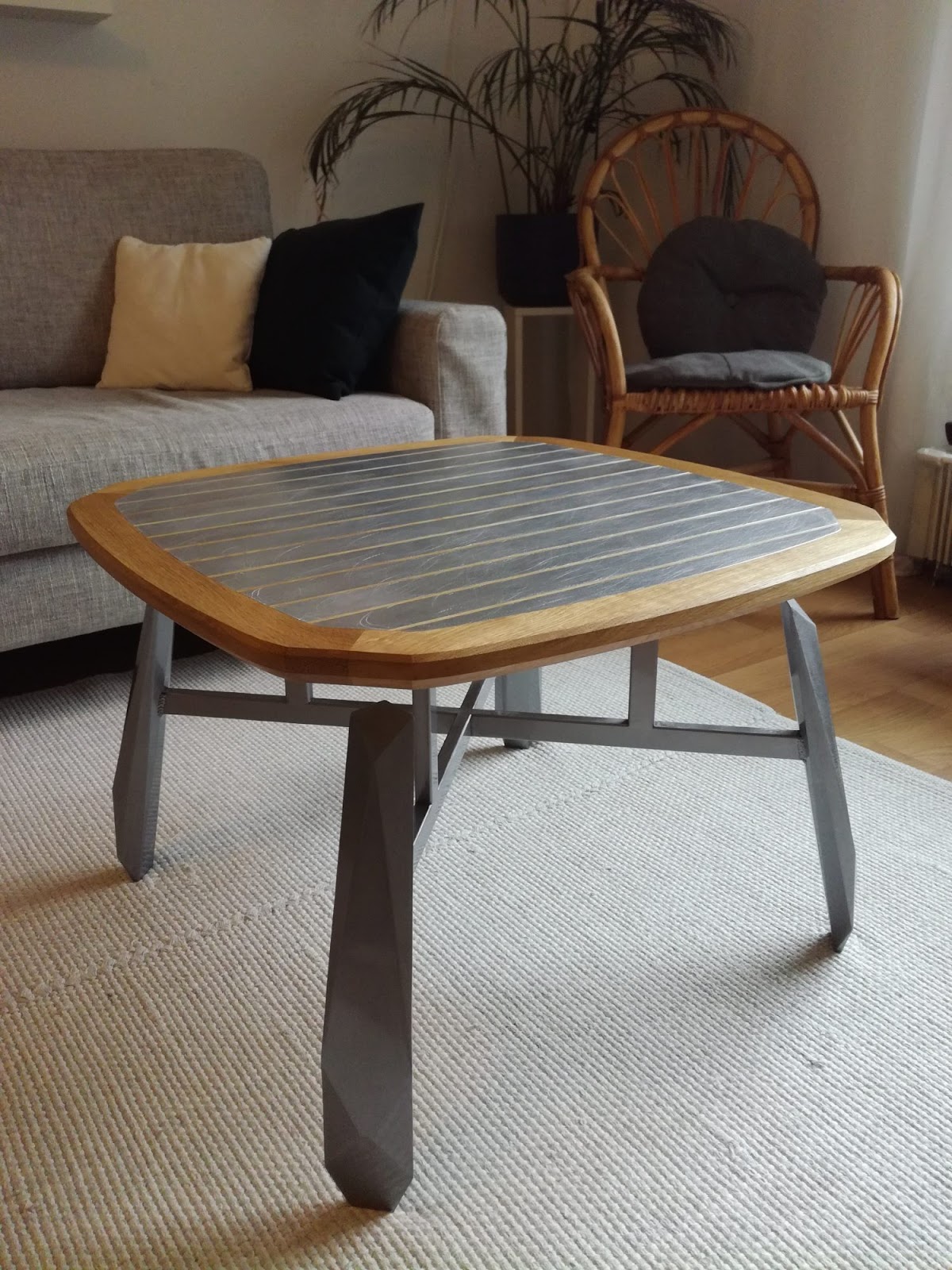 Kaffebord med svejste ben