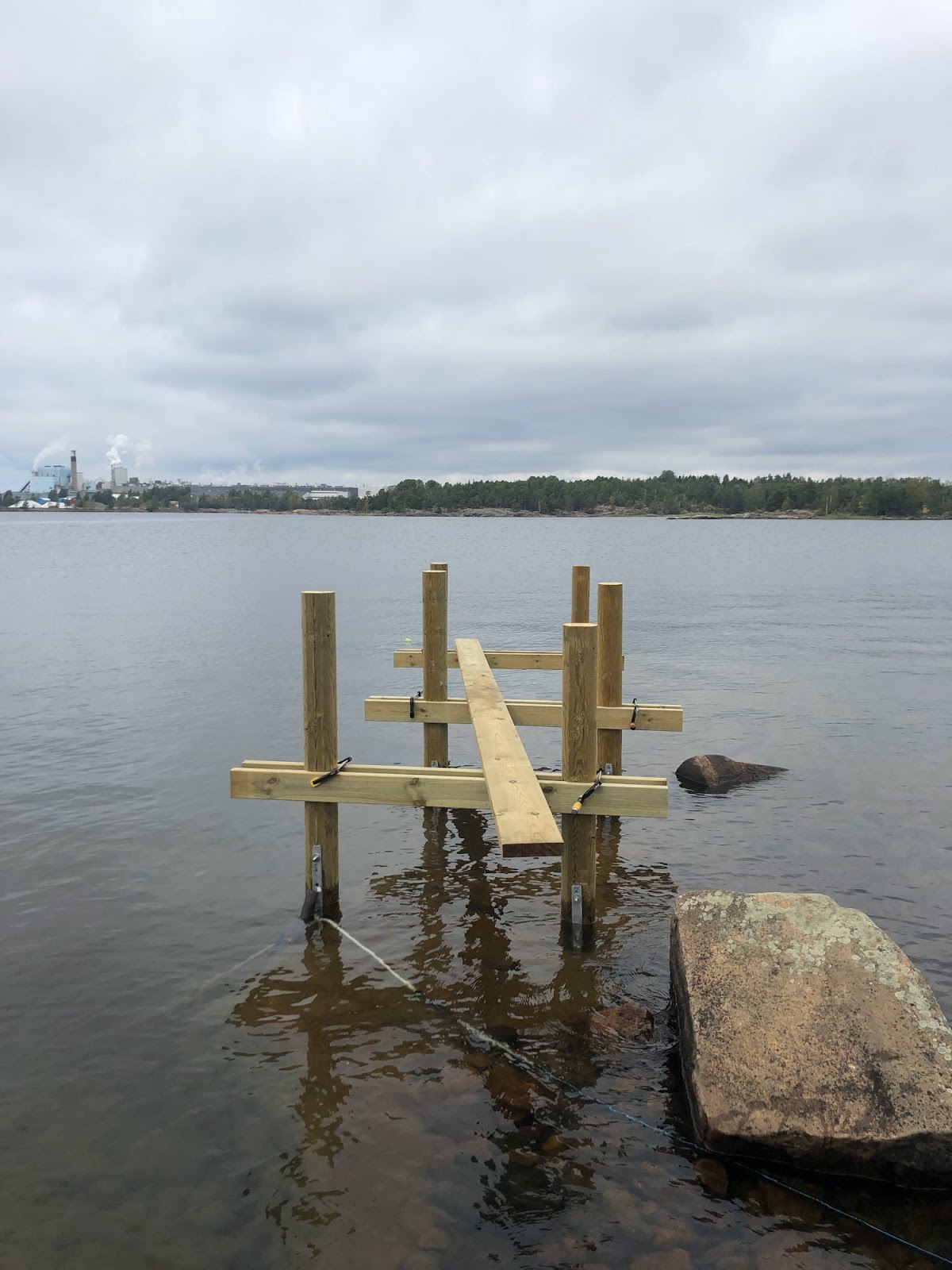 Badebro på klippegrund