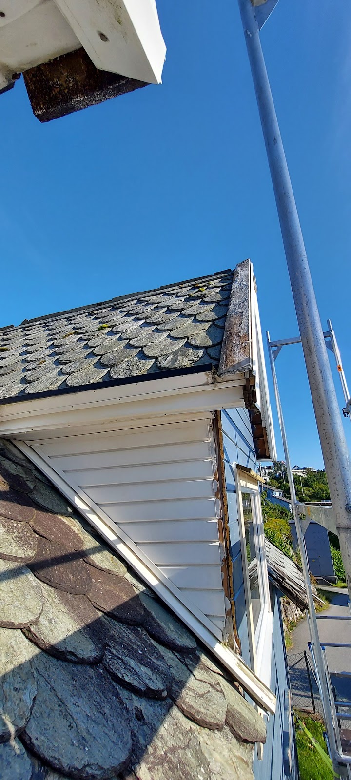 Uudelleeneristys, seinien ja ikkunoiden vaihto