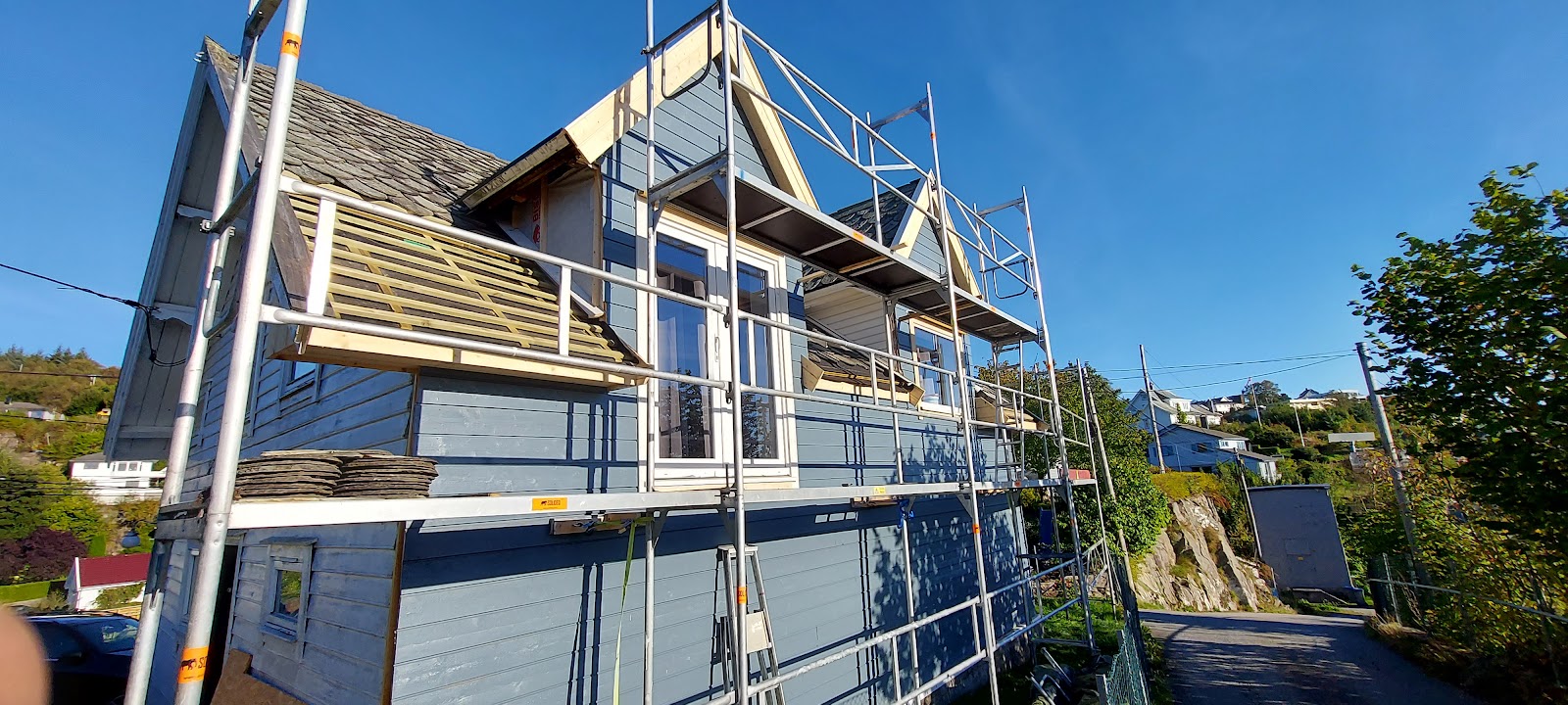 Uudelleeneristys, seinien ja ikkunoiden vaihto