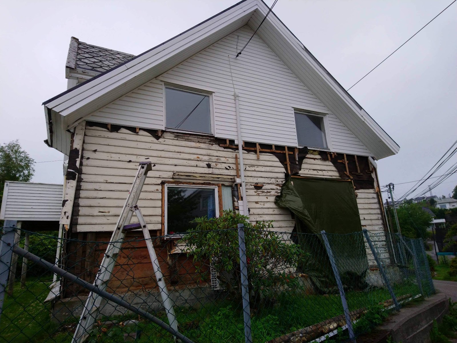 Uudelleeneristys, seinien ja ikkunoiden vaihto