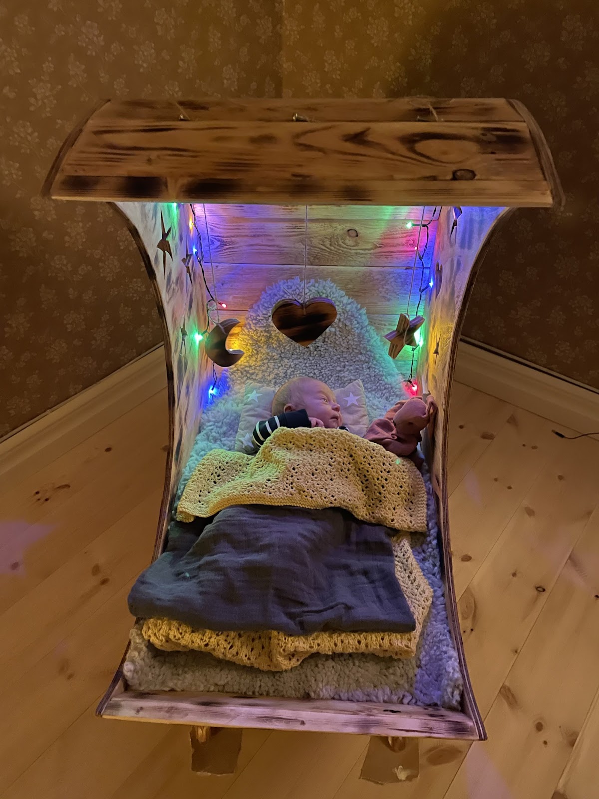 Kuusänky pikkupojalleni