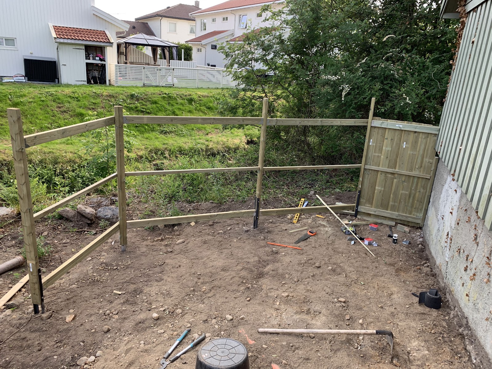 Pienen koiran aitaus