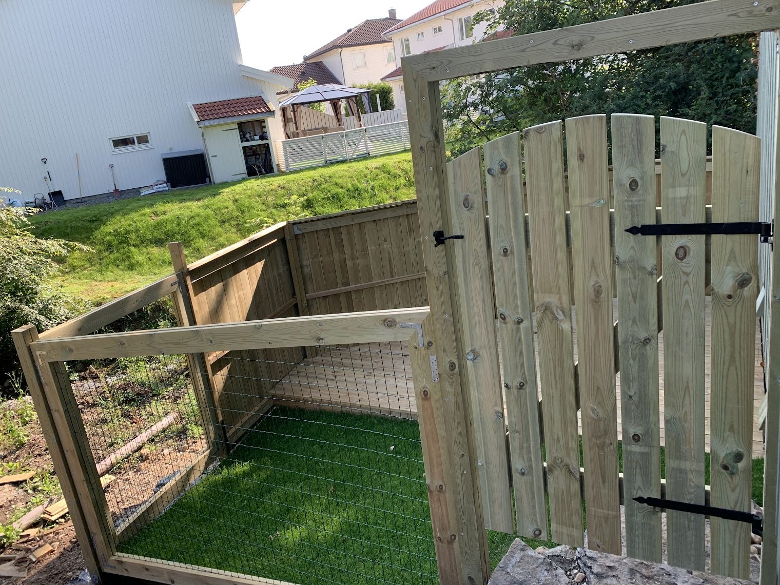 Pienen koiran aitaus