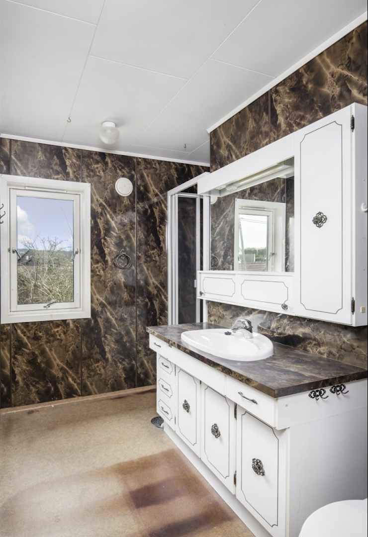 Kylpyhuoneen laajennus