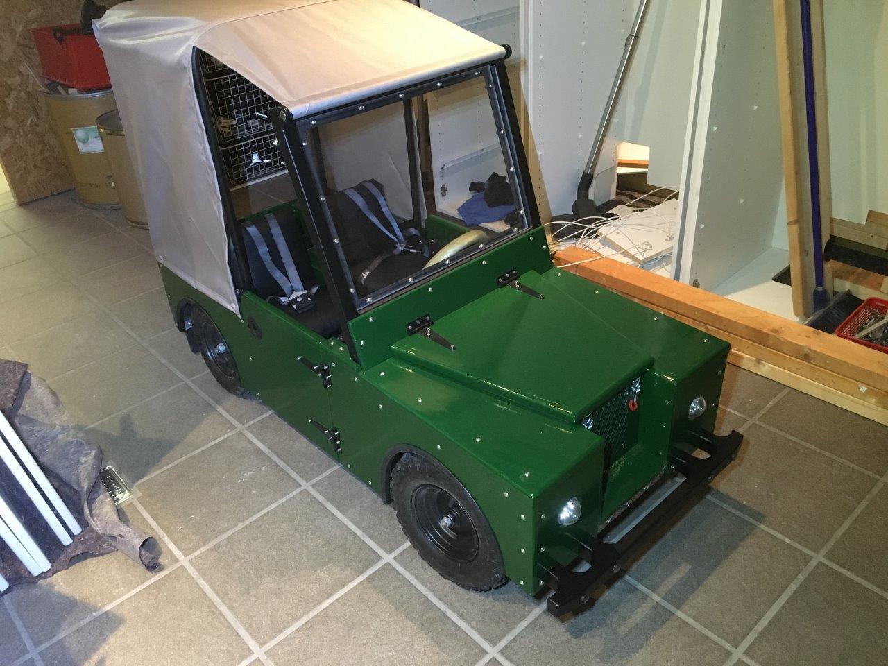 Landrover lapsenlapselle