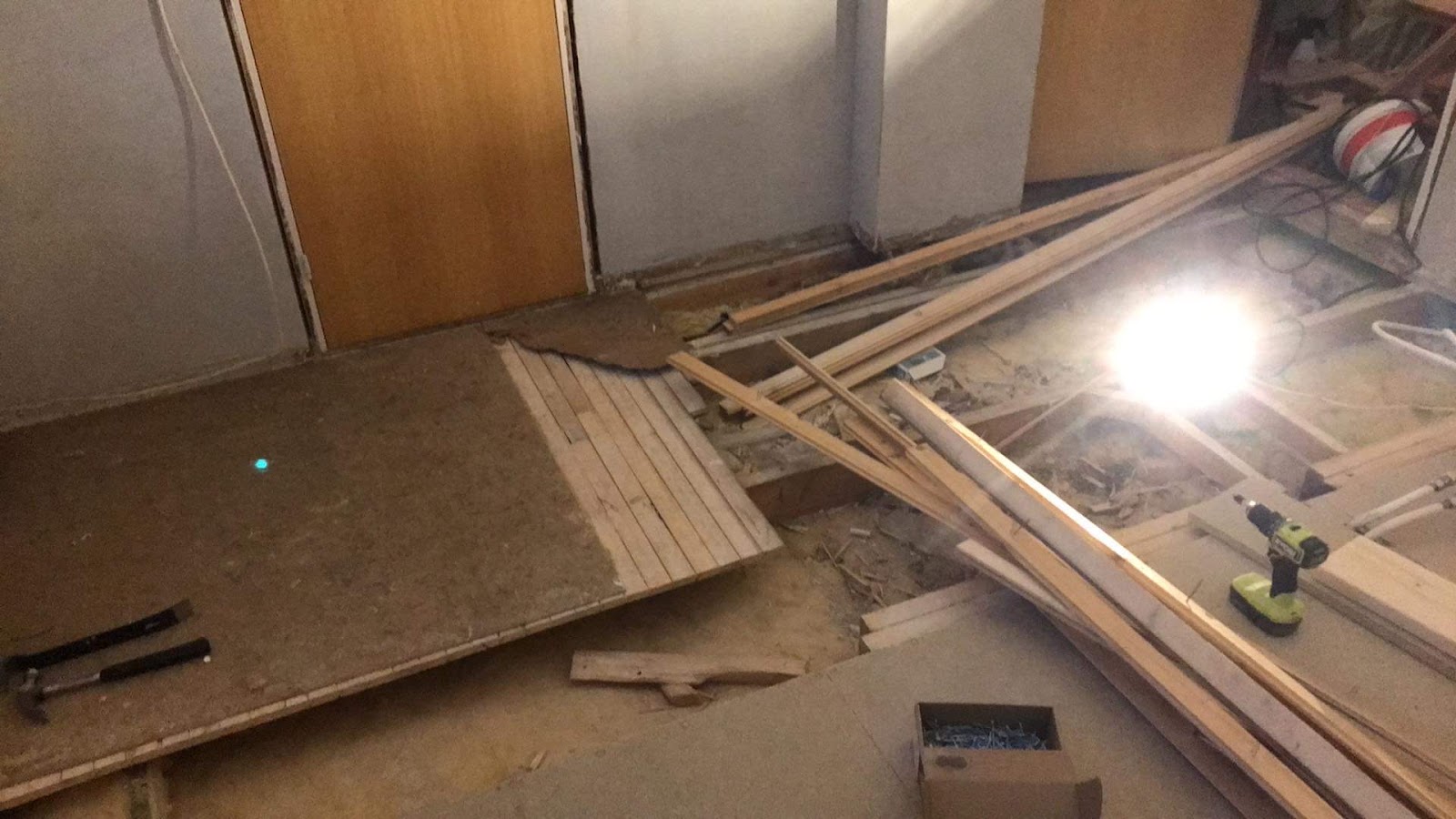 Uusi ja isompi keittiö