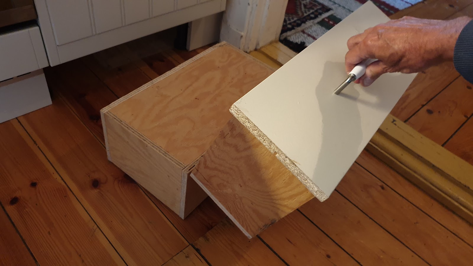 Piilotetut tikkaat keittiöön