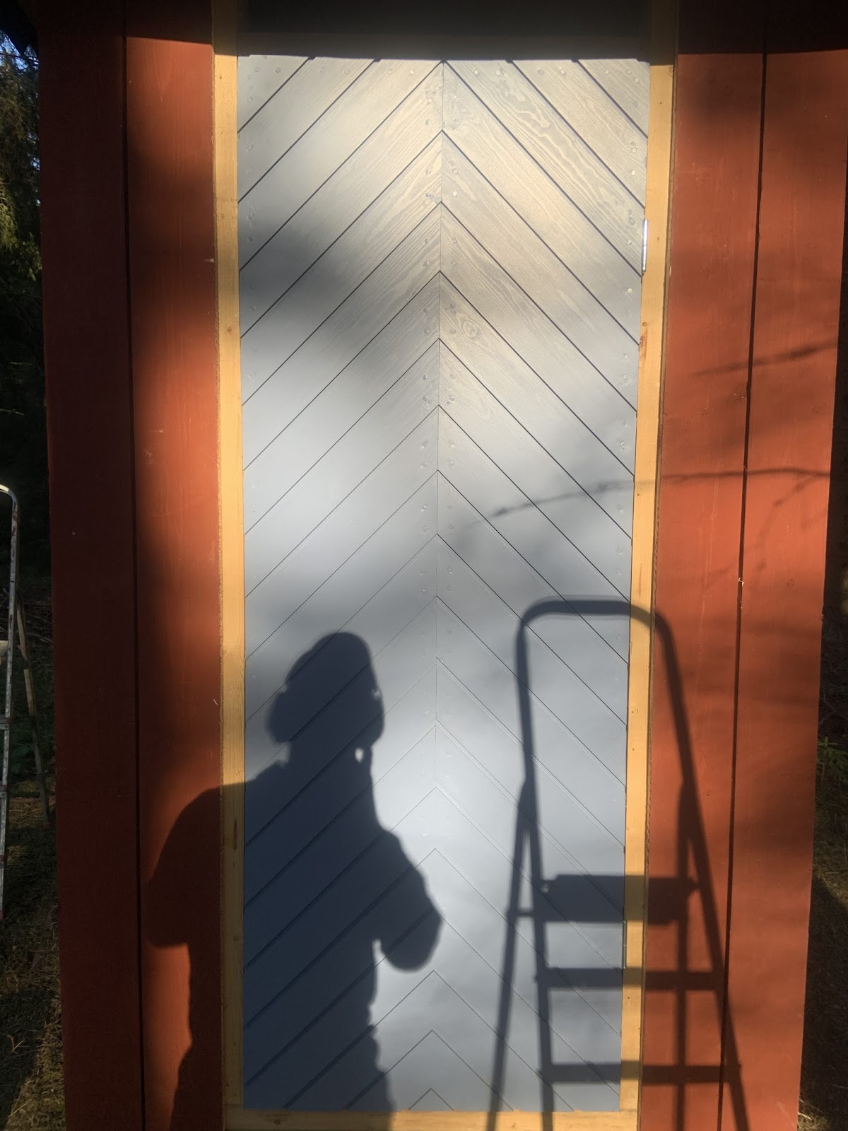 Huussi käsin alusta loppuun