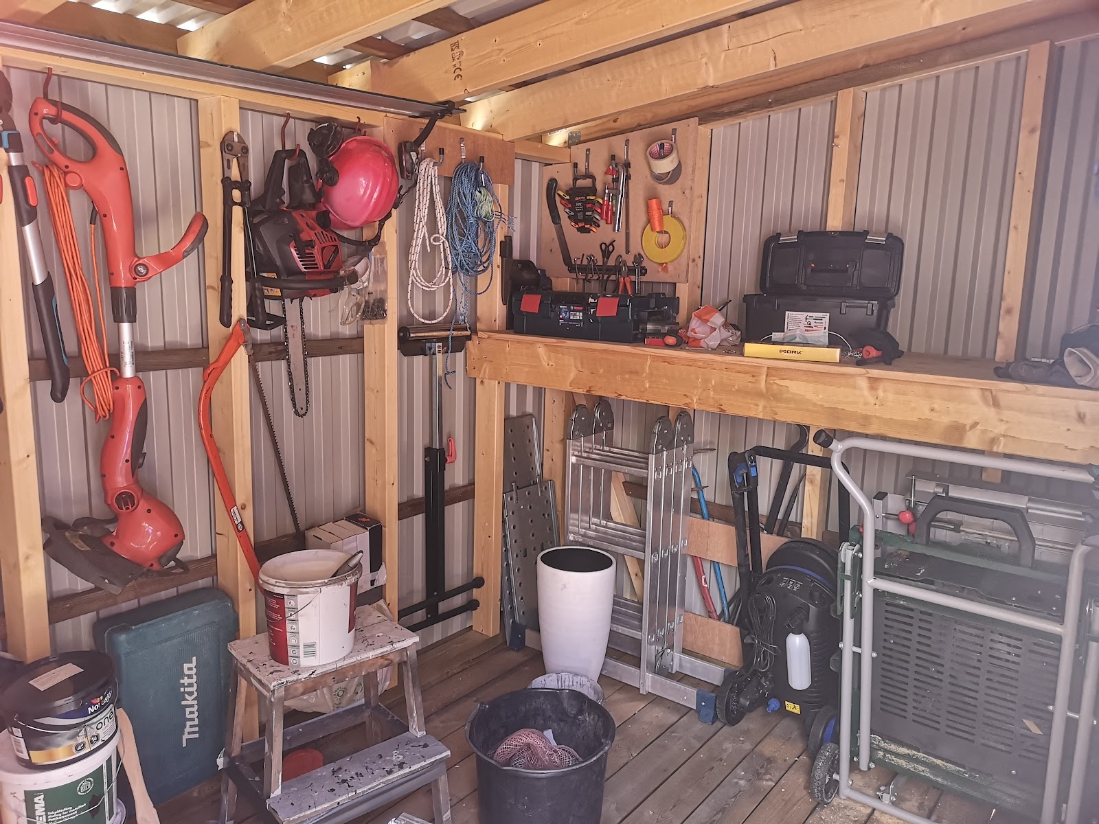 Pyörä- ja työkaluvaja