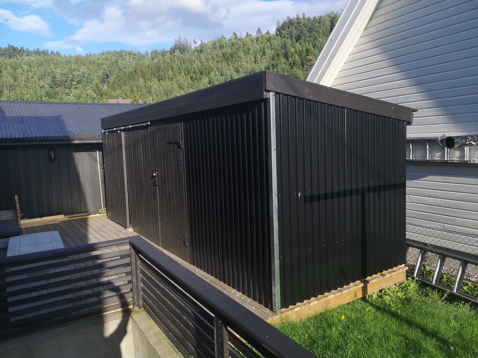 Pyörä- ja työkaluvaja