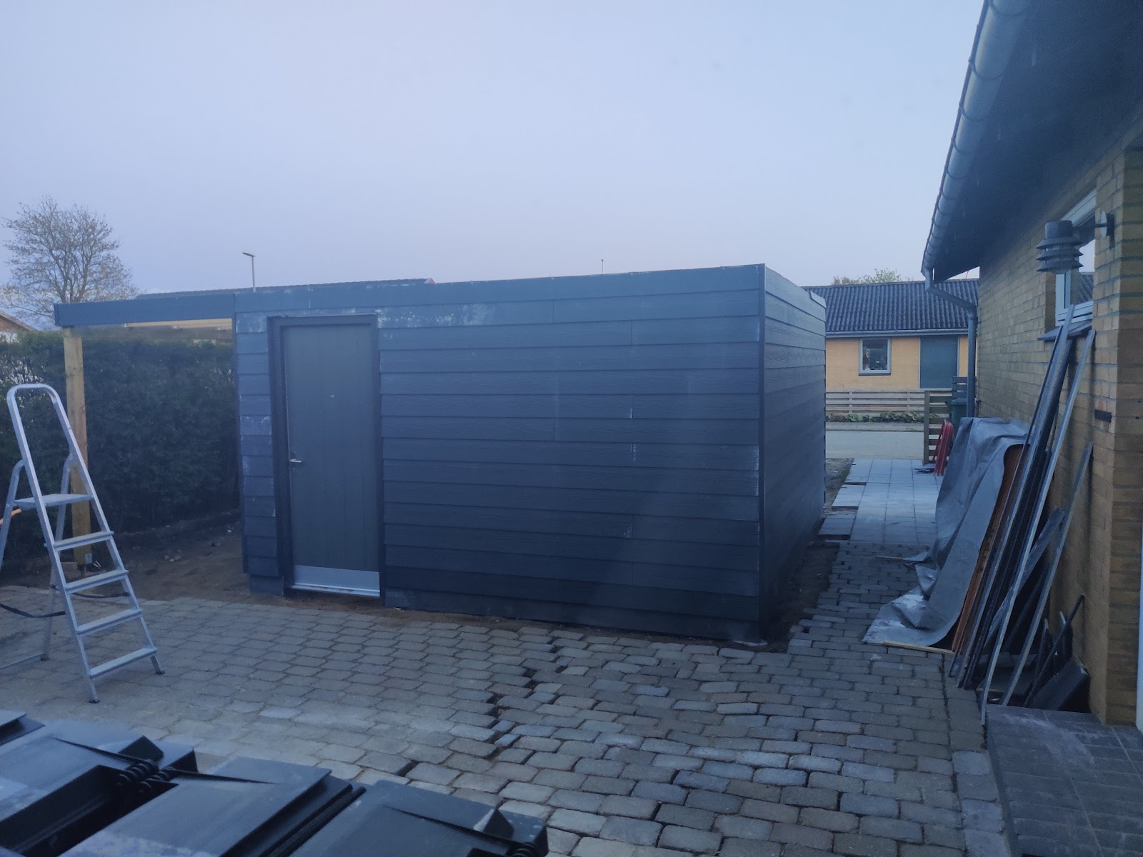 Uusi tilava ulkovarasto