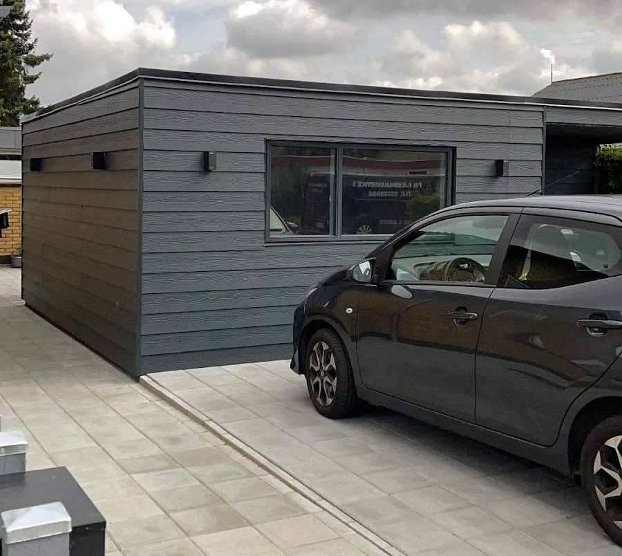 Uusi tilava ulkovarasto