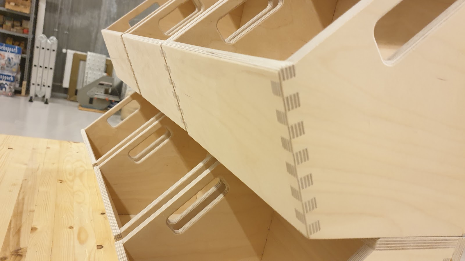 Lelujen säilytysseinä