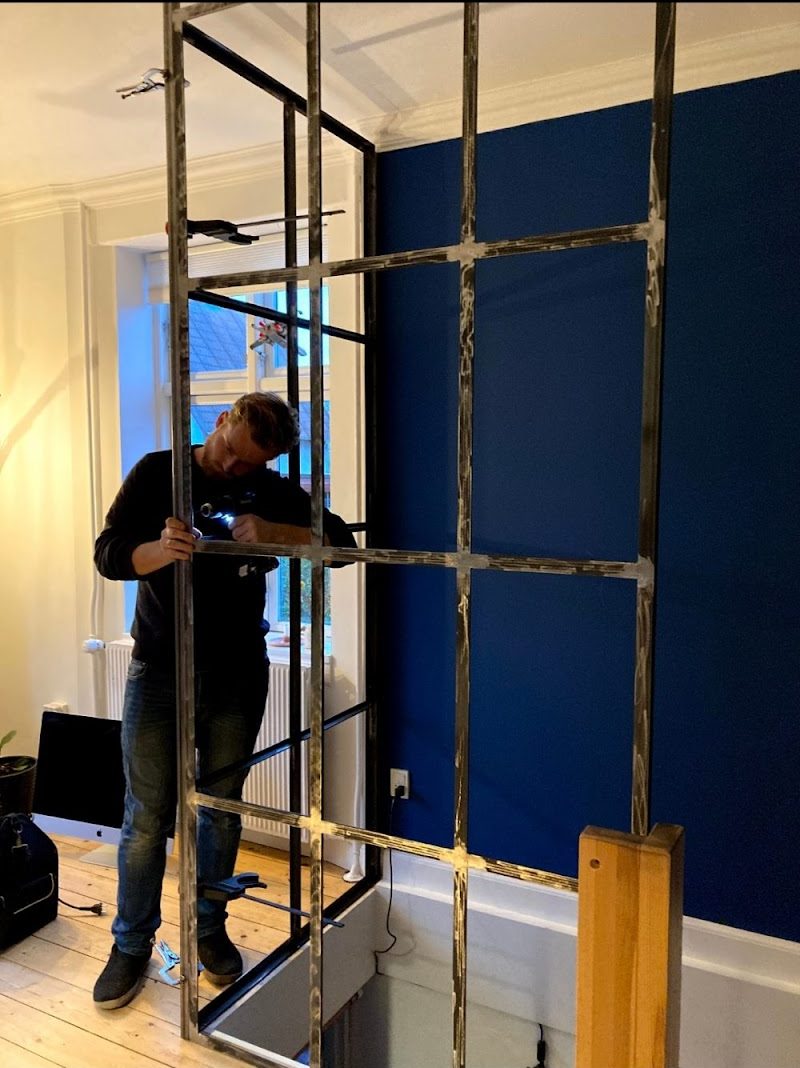 New York -lasiseinä